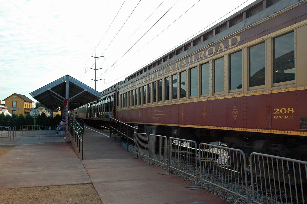 Grapevine Vintage Railroad A look at the passenger cars be… Flickr