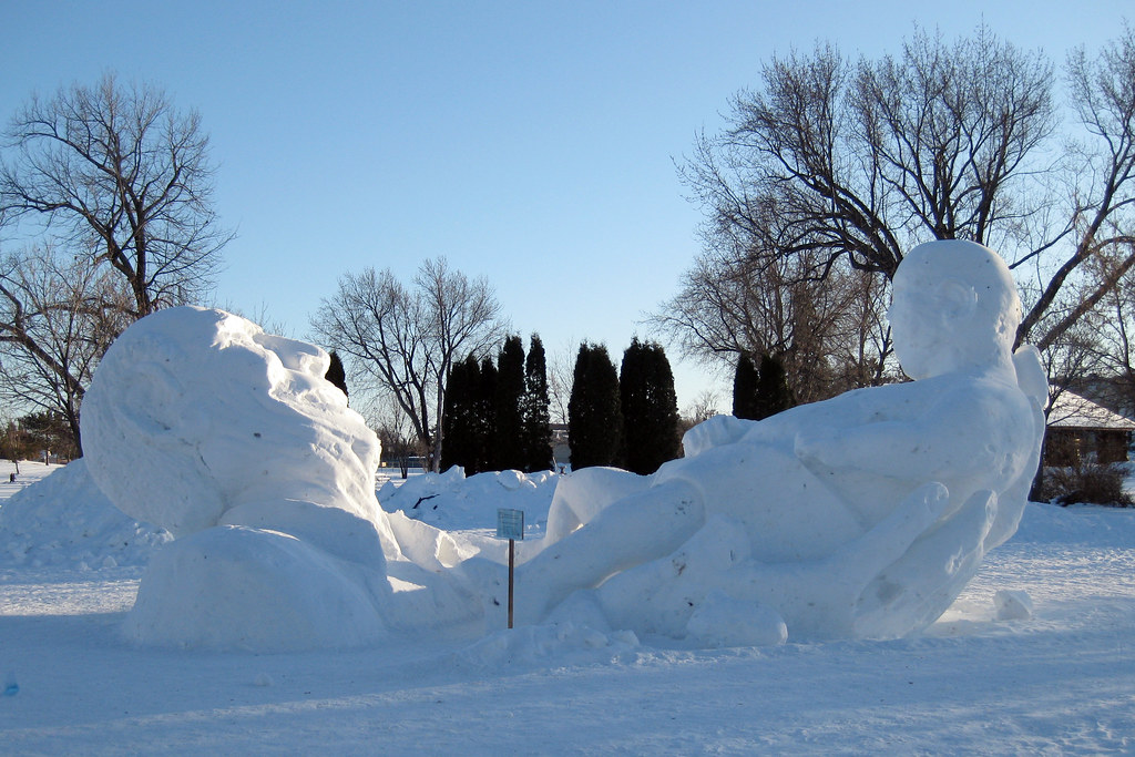 Ely Snow Sculptures Snow Sculptures in Ely, MN The front o… Flickr