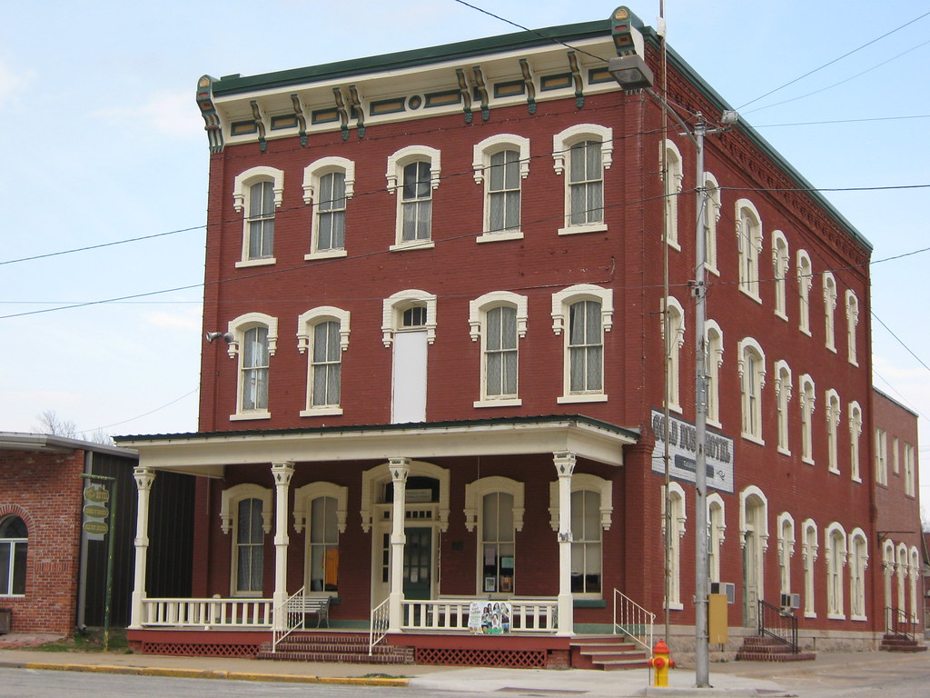 Gold Dust Hotel Fredonia Kansas This old hotel is now used… Flickr