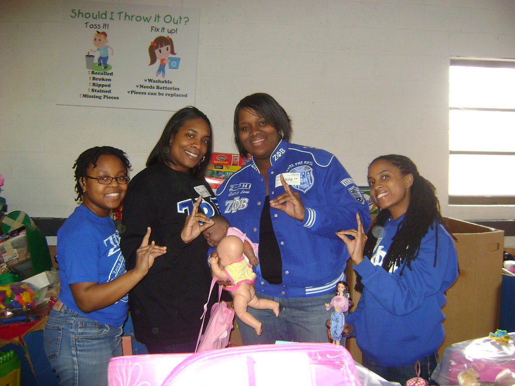 Cradles to Crayons Candace, Kristen, Aquia and Jessica Flickr