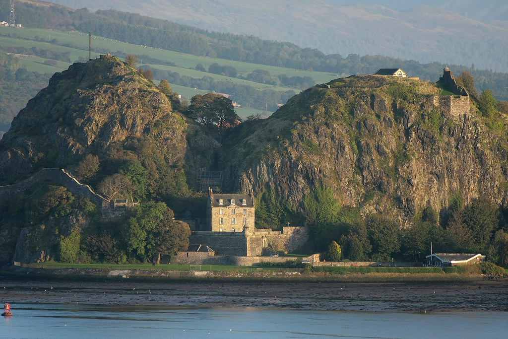 Dumbarton Castle Dumbarton Castle in the early morning. A … Flickr