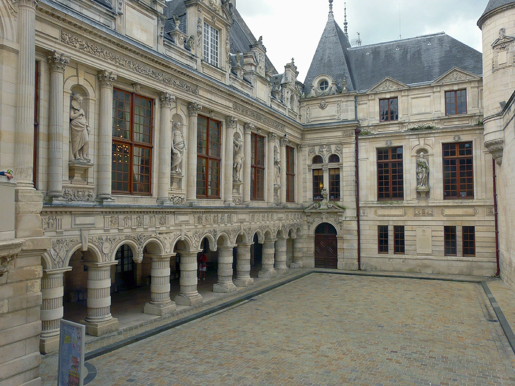 029 La Rochelle City Hall mksfca Flickr