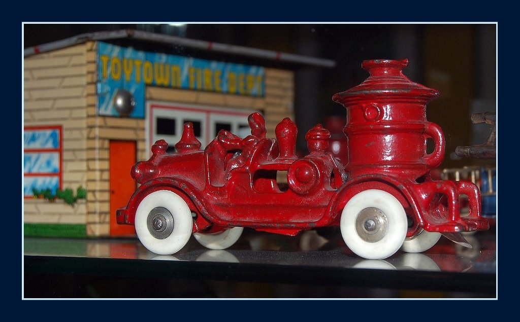 Vintage toy, cast iron fire engine maria Flickr