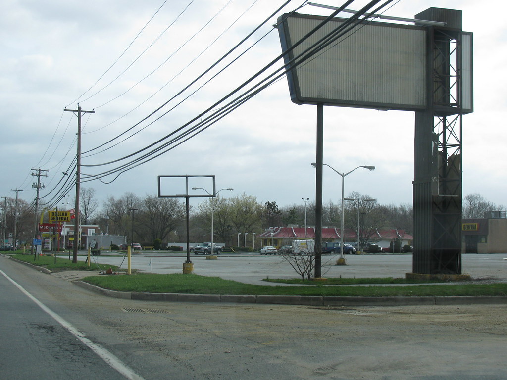 Former Woodstown Acme Same design as the former Egg Harbor… Flickr