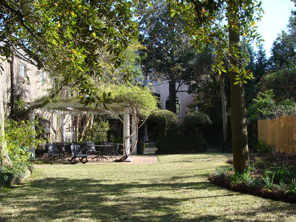 The Gardens Battery Carriage House Inn, Charleston, SC zodia81 Flickr