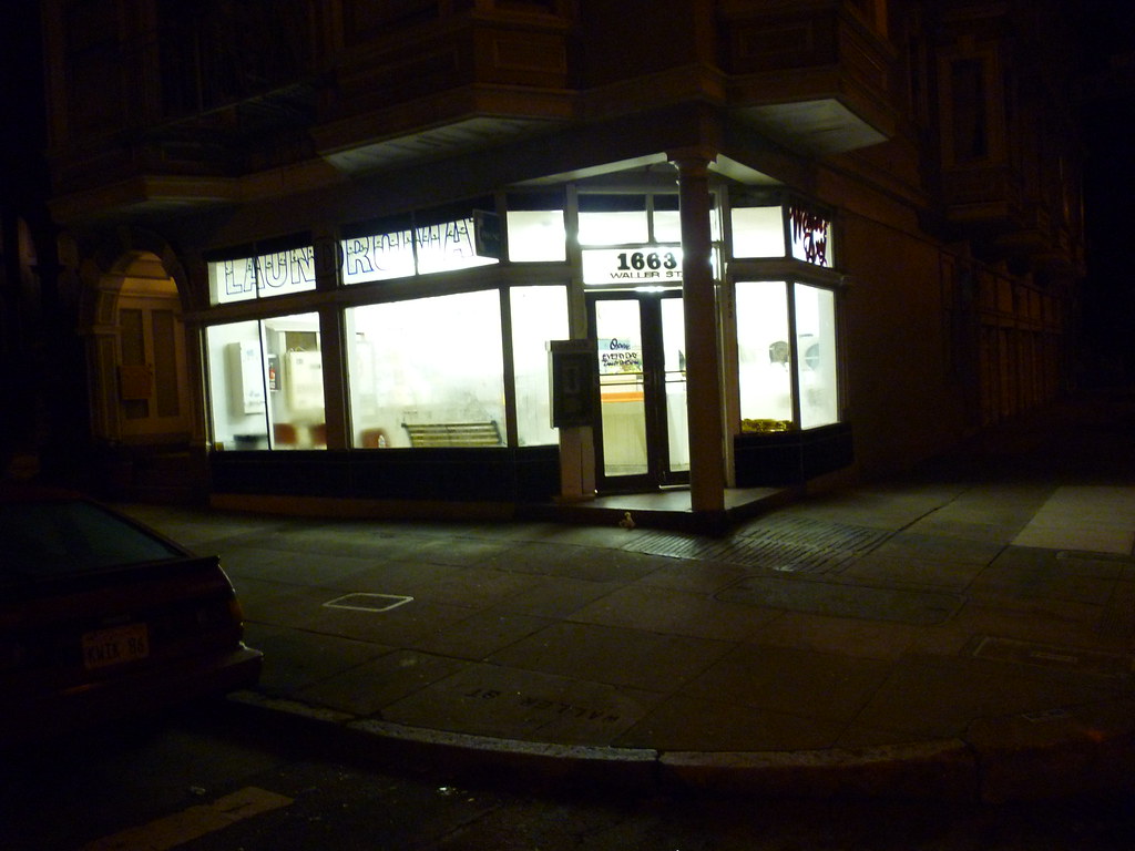 Laundromat at night The laundromat on the corner near wher… Flickr