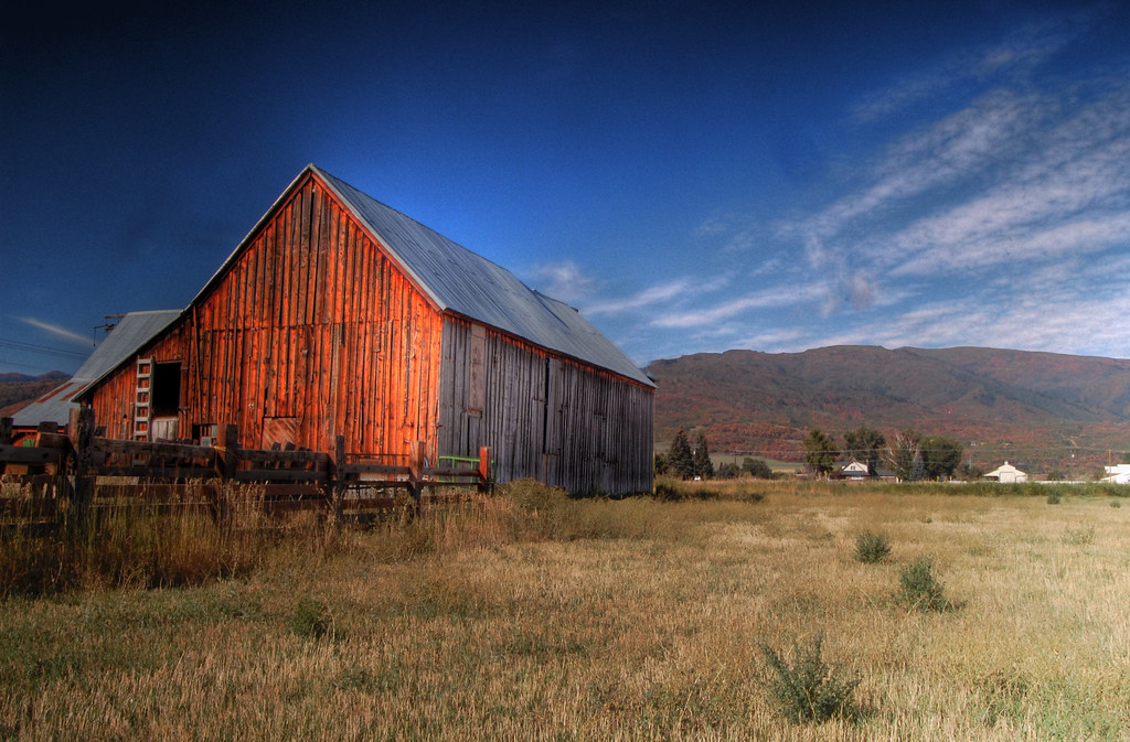 Utah Barn A very warn barn in utah mike Flickr