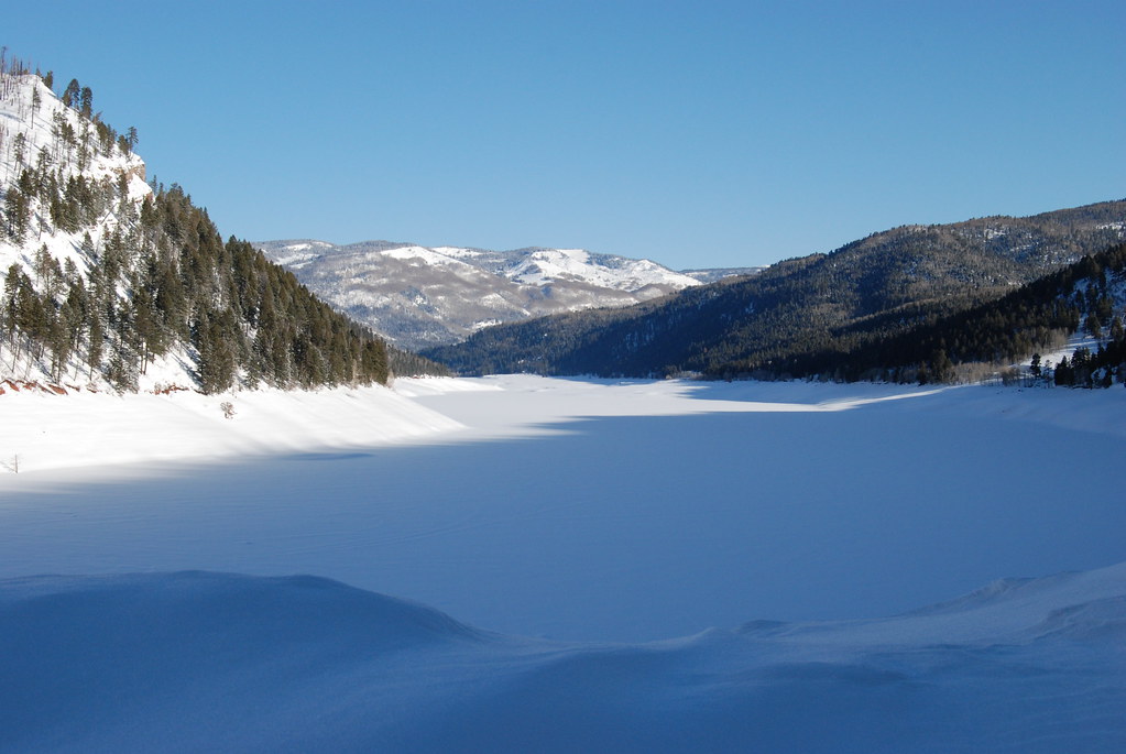 Sunrise Over Lemon Reservoir As the sun rises in the east,… Flickr