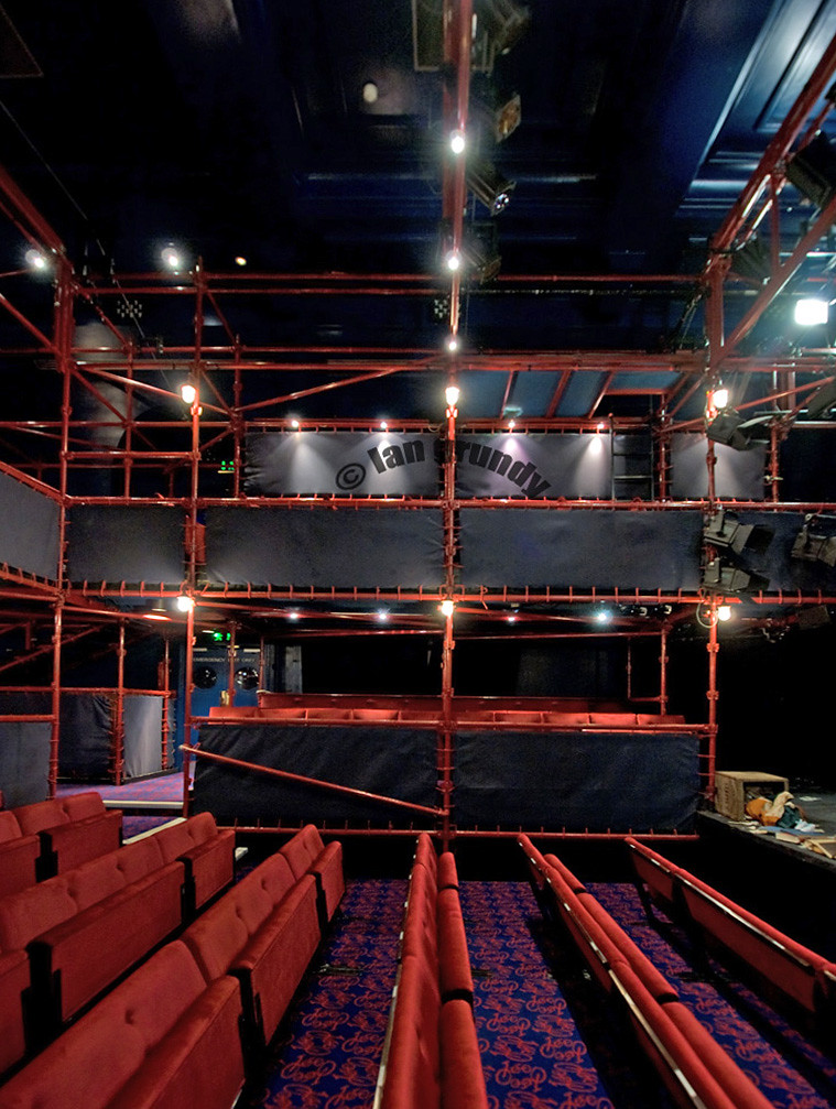 Tricycle 5381 The Tricycle Theatre seats 235 on two levels… Flickr