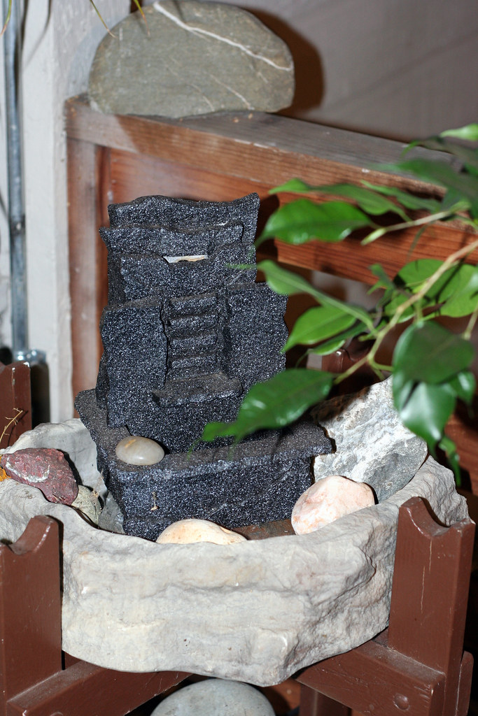 Water fountain Water fountain on the deck of Spiral Muse. Niall