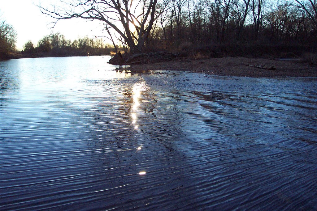 DCP_4219 The Mullberry River in Bluff Hole Park. Clinton Steeds