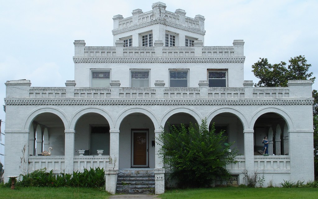 House Martinsville, VA I don't often do houses, but this w… Flickr