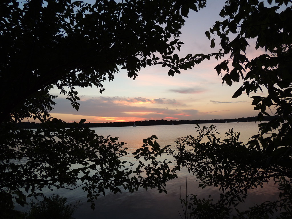 White Rock Lake View From The Trees The Sunset Colors Chan… Flickr