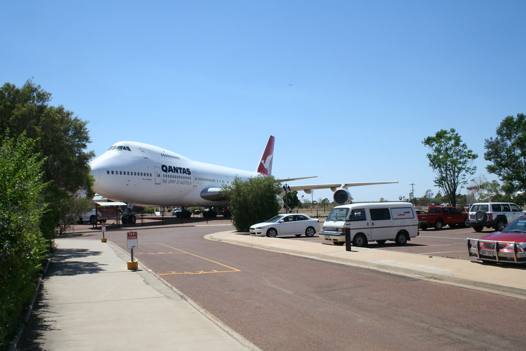 IMG_1367 Longreach Airport 16/11/09 Heironymous2009 Flickr