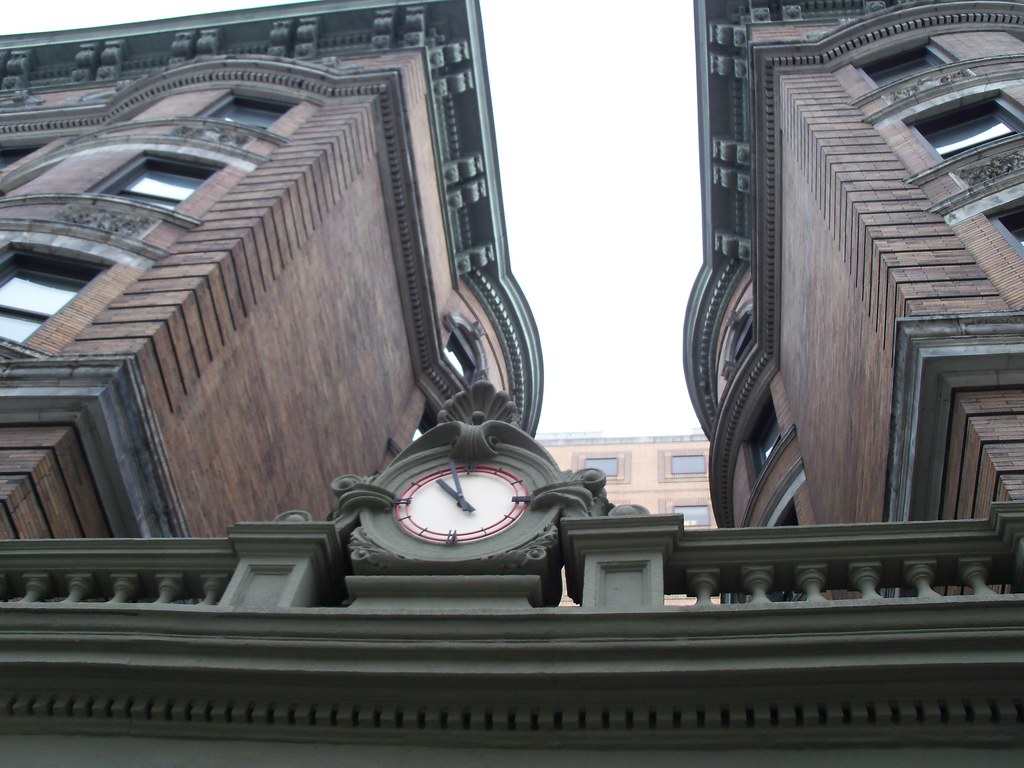 Central Oakland, Pittsburgh The Iroquois building, constru… Flickr