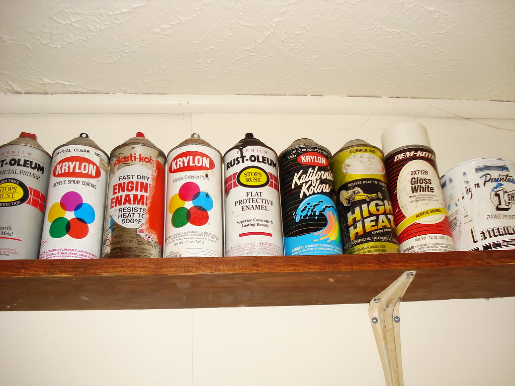 This is my collection of old paint cans. Rainier Beer 12oz Flickr