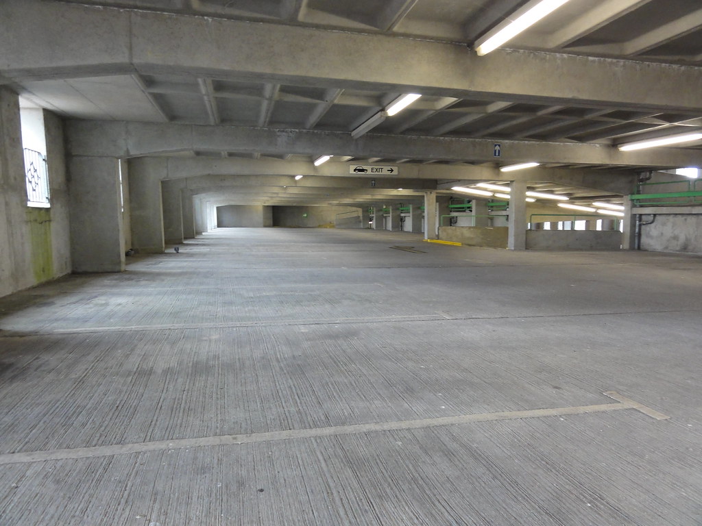 Northbrook Street multi storey car park Newbury, Berkshire… Flickr