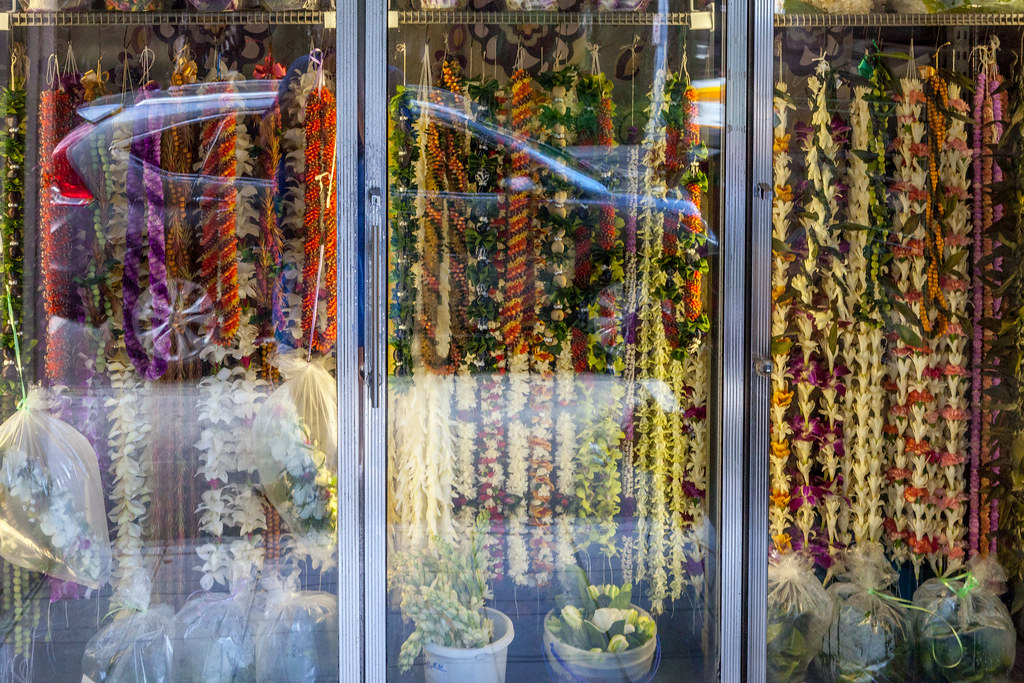 2015 Hawaii Maunakea Street Lei Stands Chinatown Hon… Mark