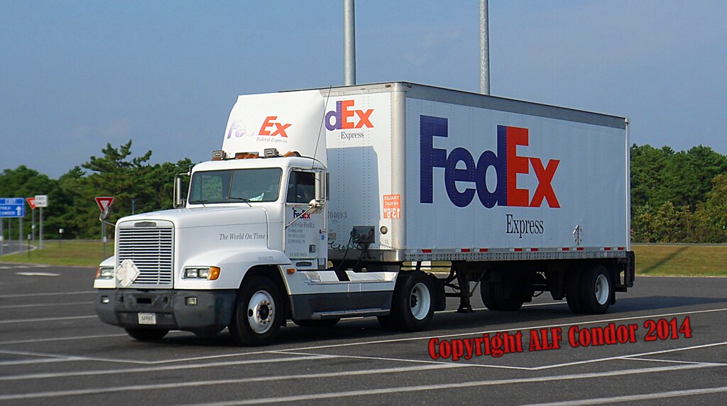 FedEx Ground Semi Truck