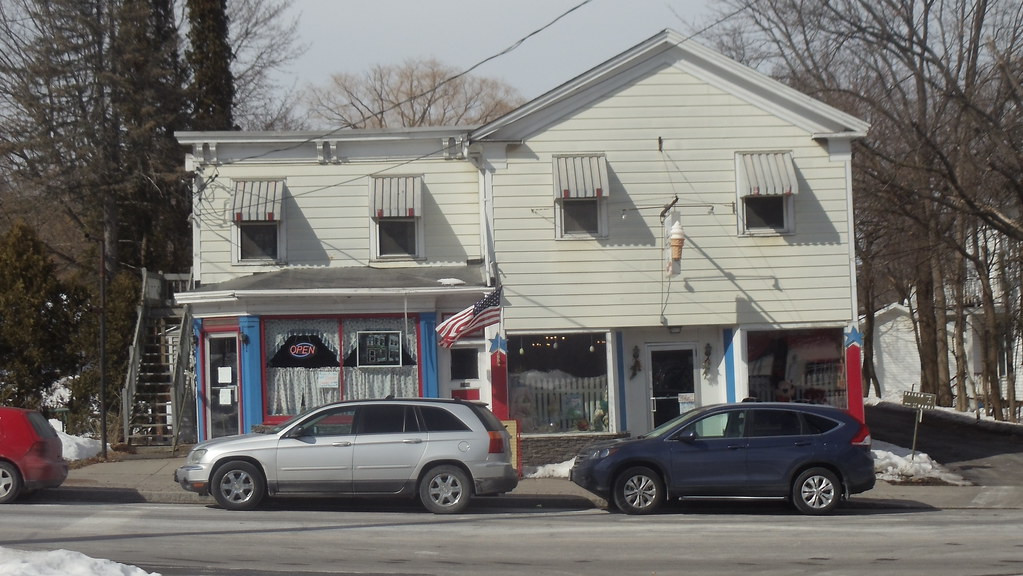 HOME FRONT CAFE Altamont, NY this neat little restaurant … Flickr