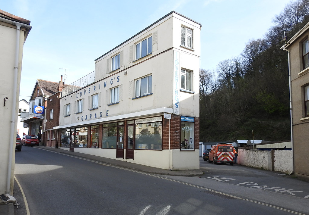 Loverings Garage, Borough Road, Combe Martin, Devon 10 Apr… Flickr