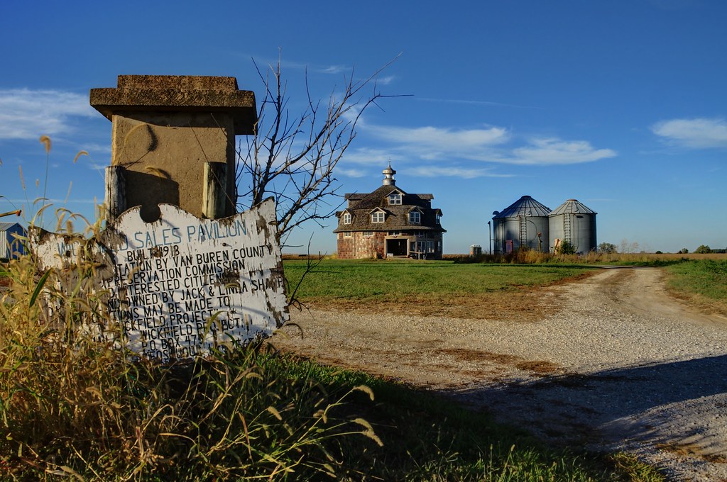 Wickfield Sales Pavillion near Cantril, Iowa (1 of 3) Flickr