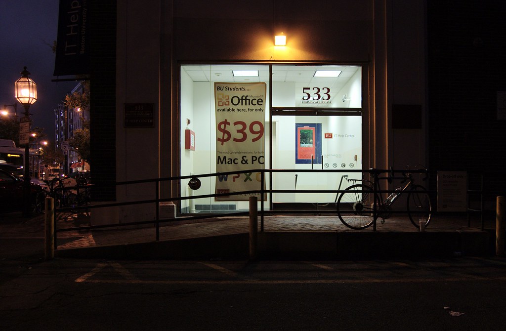 BU IT Help Center, Kenmore Square James Wang Flickr