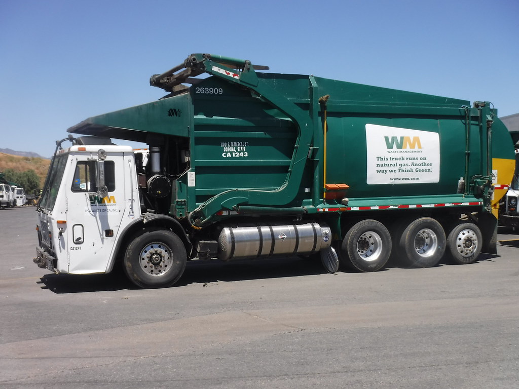 Waste Management Sun Valley Sun Valley CA 4/29/17 This Mac… Flickr