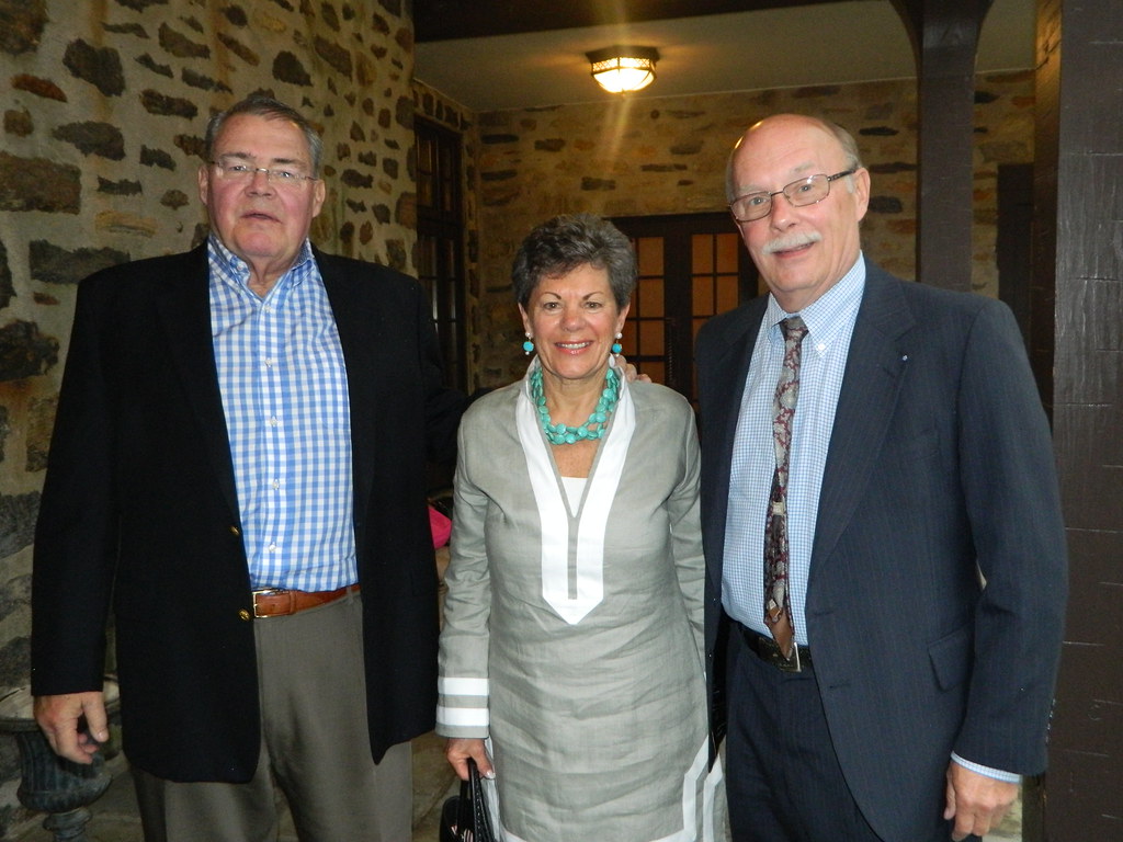 Jim Mansfield, Lynda Mansfield, Jon Edgar LM Class of 1963 Flickr