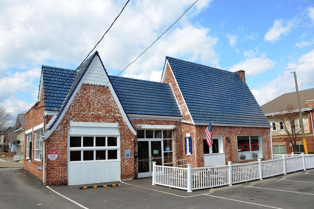 North Carolina, Asheville, Pure Gas Station; Taco Temple Flickr