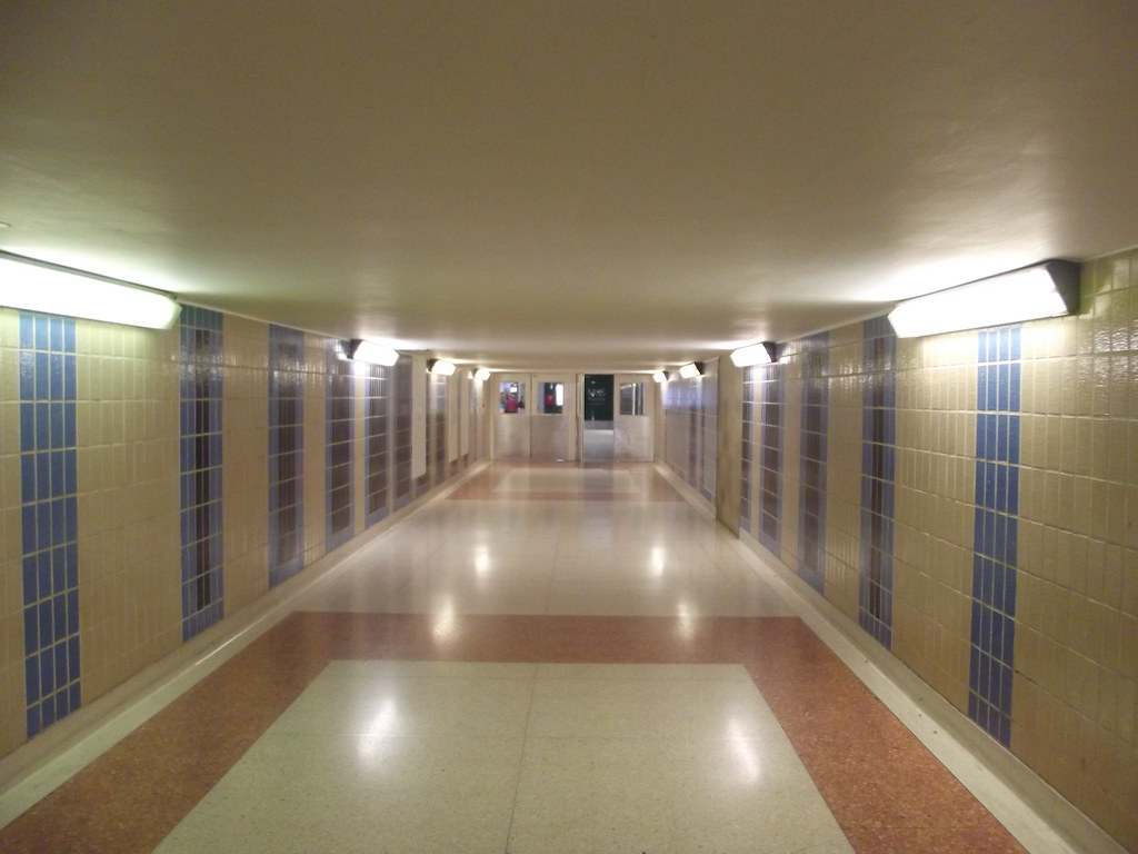 The Dolphin Shopping Centre, Poole path from lift a photo on Flickriver