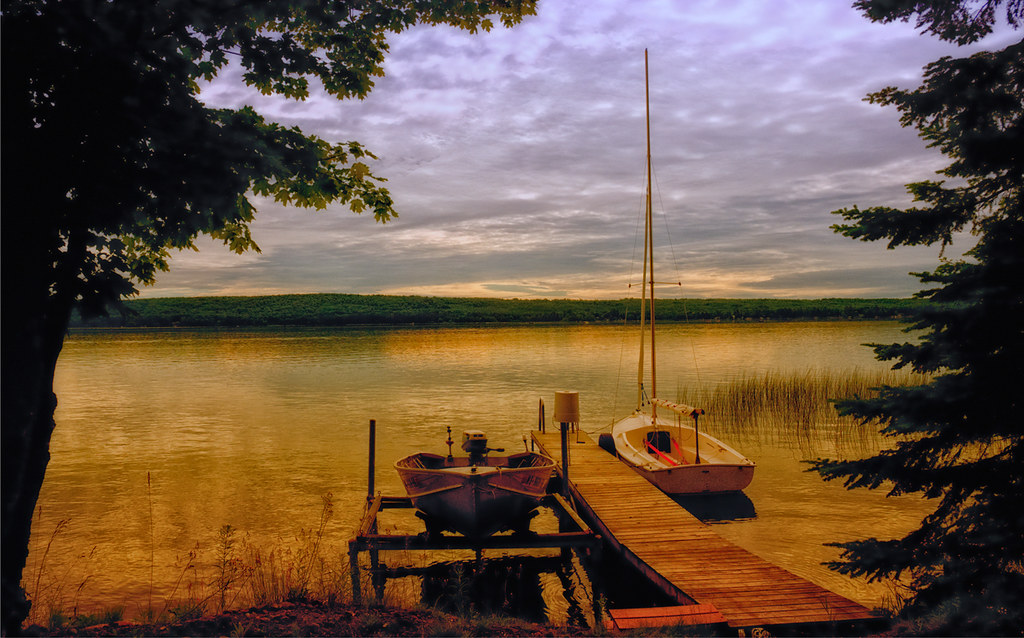 Metonga Morning20 Sunrise on Lake Metonga, Crandon Wi. Merritt Brown Flickr