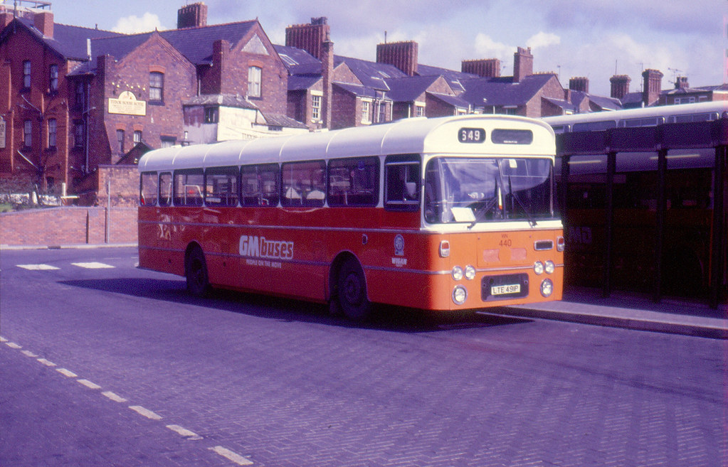 GM Buses 440 649 Wigan Bus Stn Parked up awaiting its next… Flickr