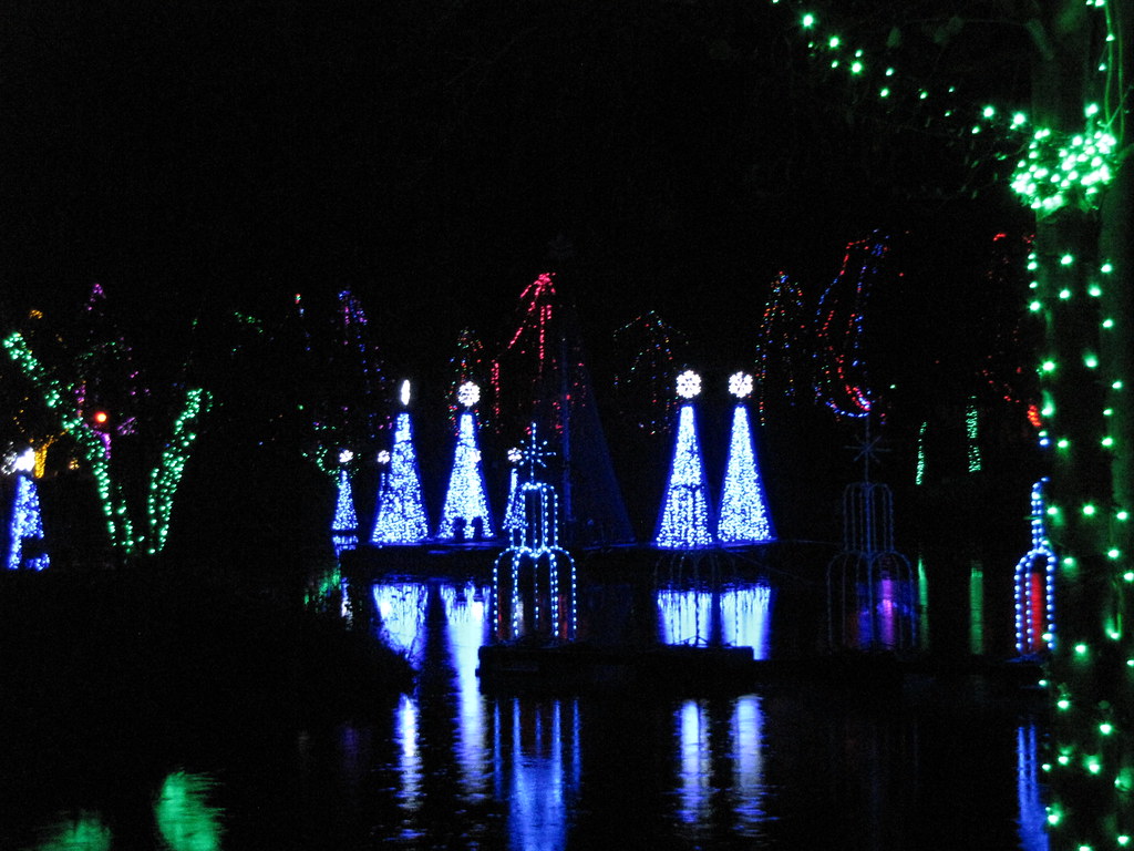 Columbus Zoo Wildlights 2013 430 foodbyfax Flickr