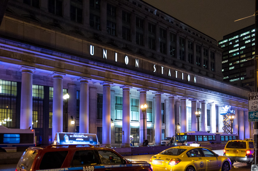 Chicago Union Station at night Andrew Seaman Flickr