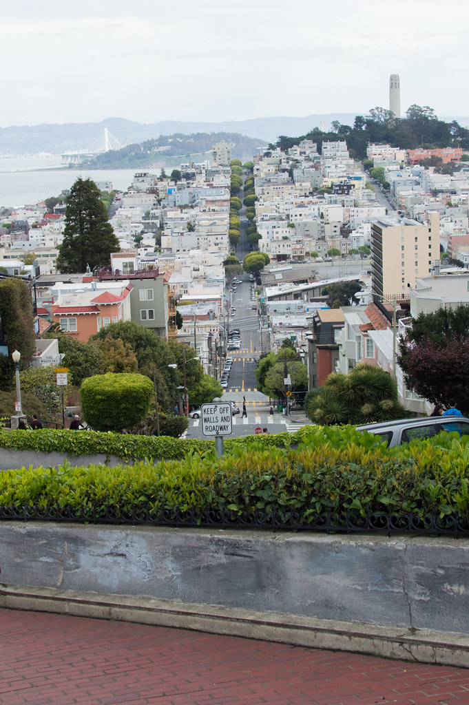 Lombard St. Lombard St. kmoraz Flickr