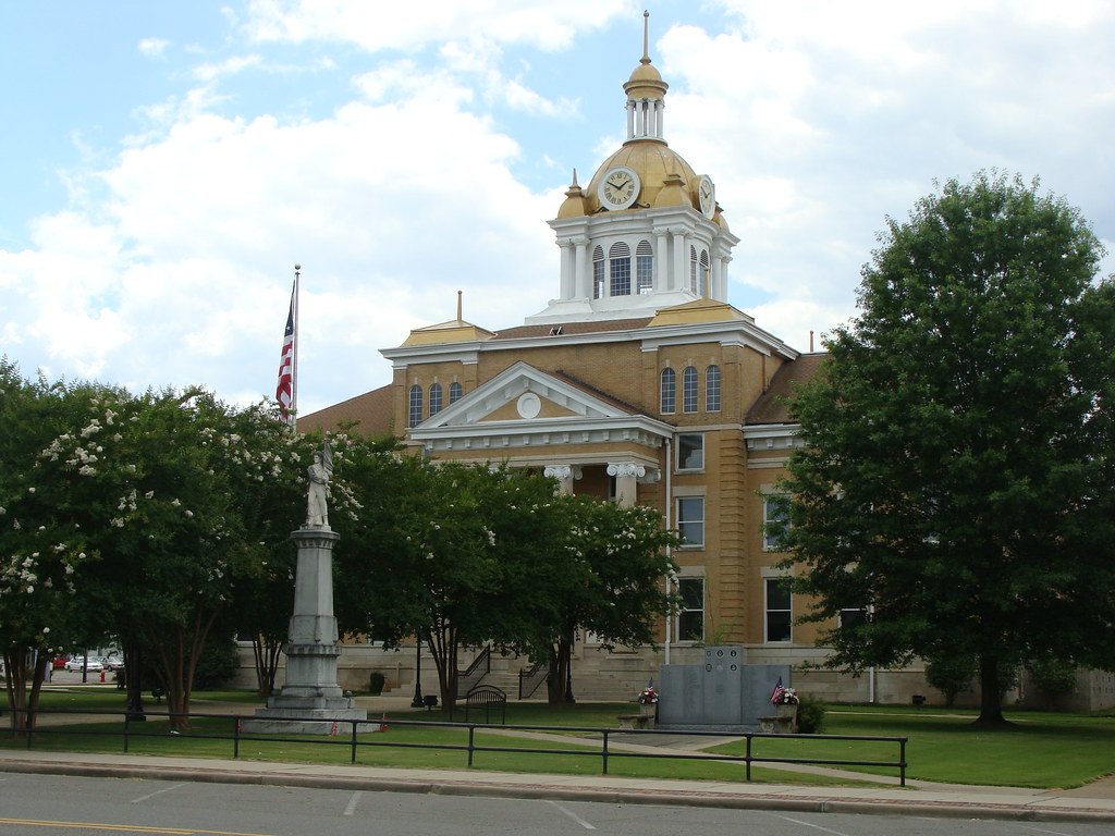Fayette County Court House (1911) and CSA Monument (Oct. 3,1929