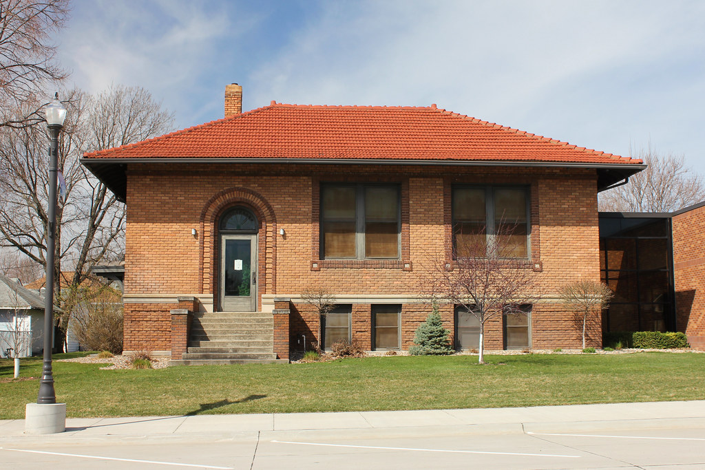 Carnegie Library Hartington, NE Built in 1915 with the h… Flickr