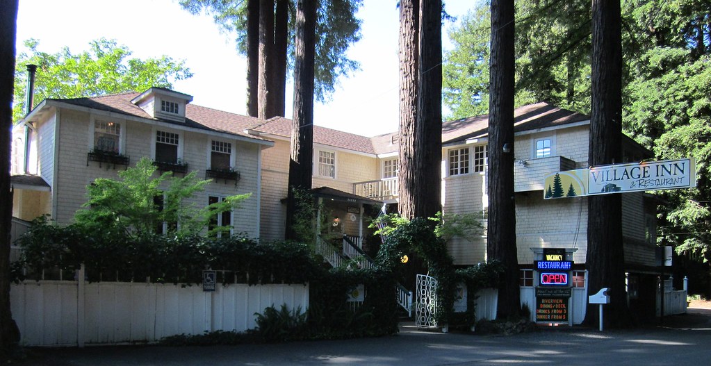 2013monterio 004 Front entrance to the Village Inn, Monte … Flickr