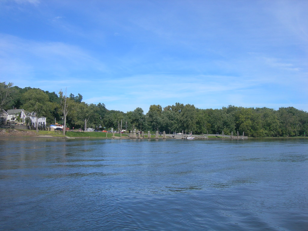 The Rocky Hill Ferry Landing Crossing on the oldest contin… Flickr