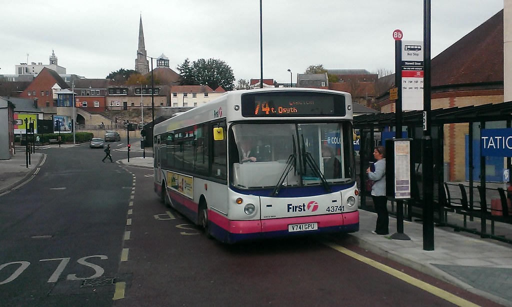 Clacton Dart 43741 V741GPU unusually on the 74's Steve W Flickr