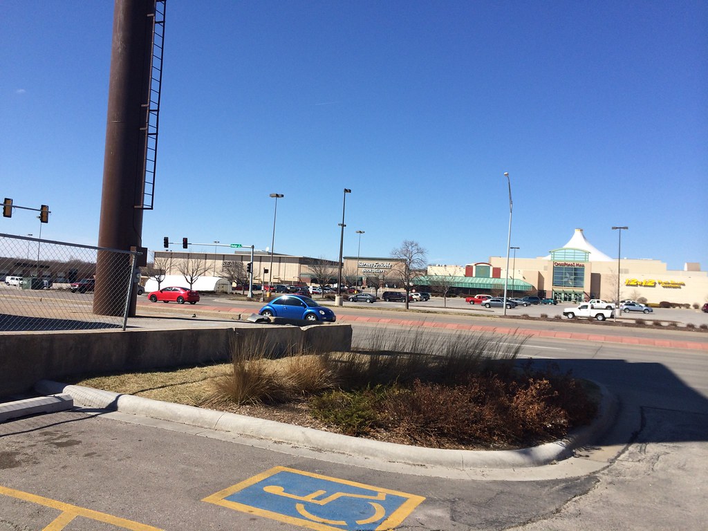 Crossroads Mall Omaha, Nebraska Sears and Barnes & Noble… Flickr