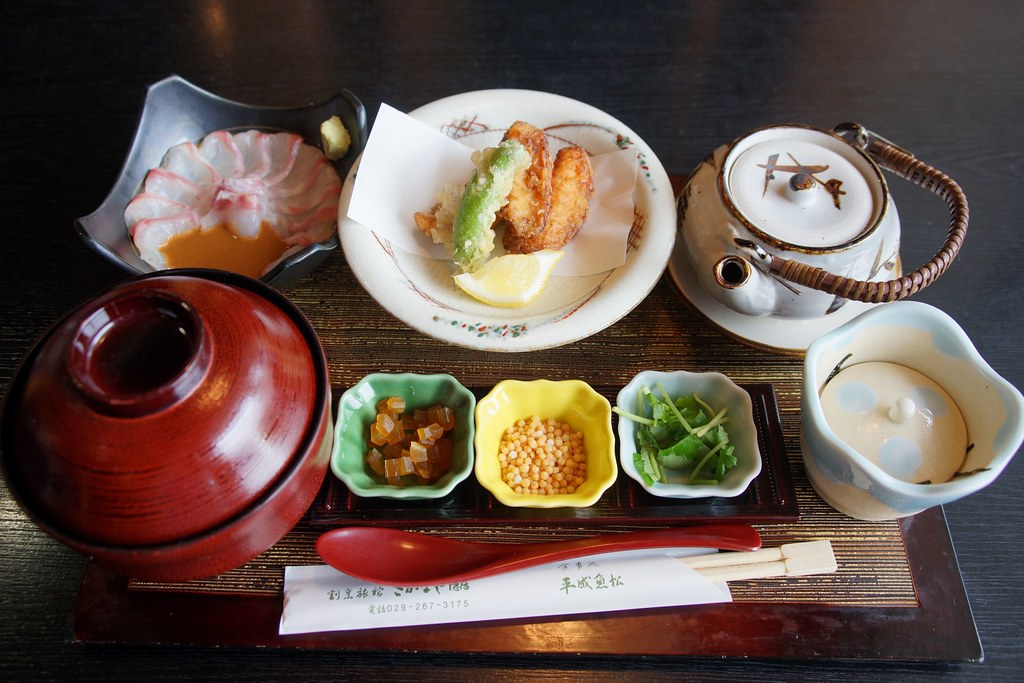 鯛茶漬け+ふぐの唐揚げ＠平成魚松 Mno_ Citz Flickr