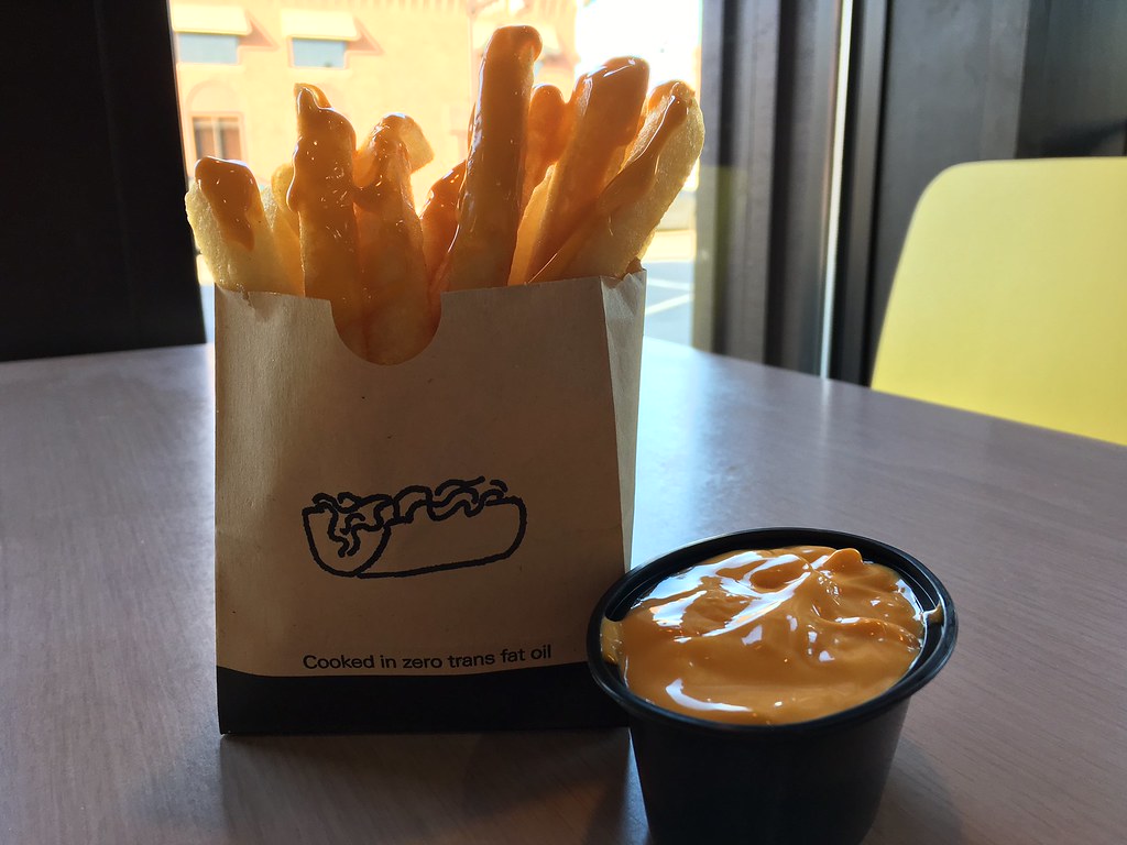 Top Five Cheese Fries In Chicago Who's got the best Chees… Flickr