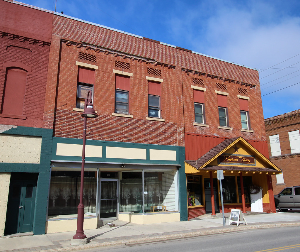 Downtown Building Redwood Falls, MN Tom McLaughlin Flickr