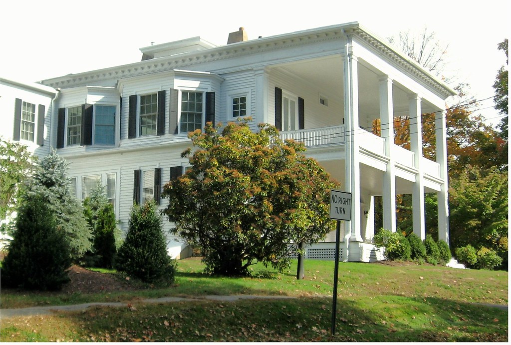 14 Woodbury Rd Watertown, CT. A Southern Plantation House … Flickr