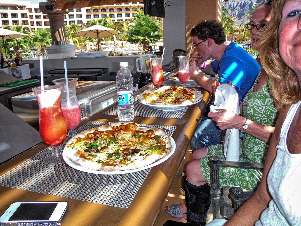 Handmade Pizza at the Casa Mia restaurant Villa del Palmar… Flickr