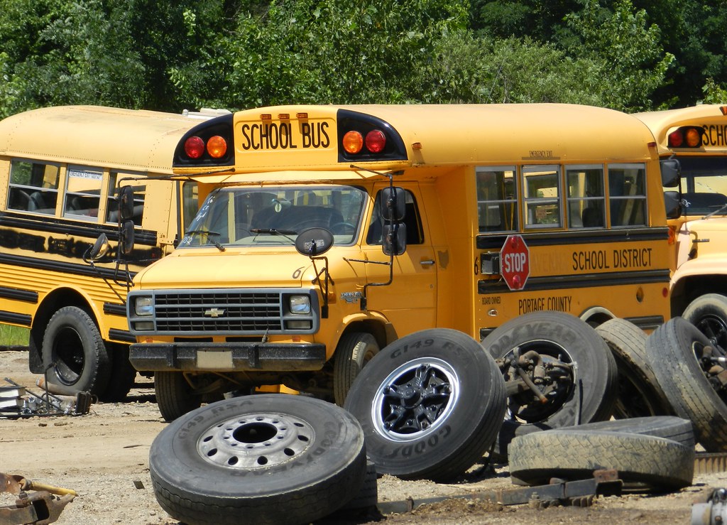 DSCN6800 Ravenna School District 6 1996 Mid Bus Guide DW… Flickr