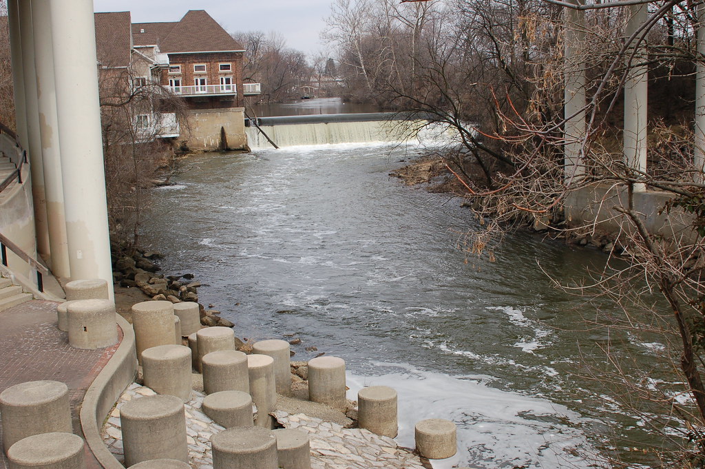 DSC_0014 Riverfront Center Dam Cuyahoga Falls, OH Geul1965 Flickr