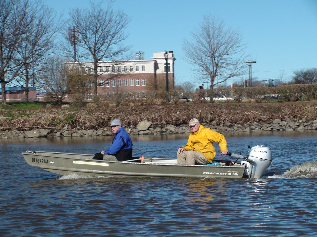 Christina River Watershed Cleanup Over 700 people picked u… Flickr
